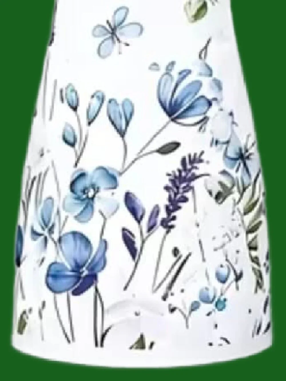 White / Blue Floral Apron Kitchen BBQ Baking Crafting Gardening NWT